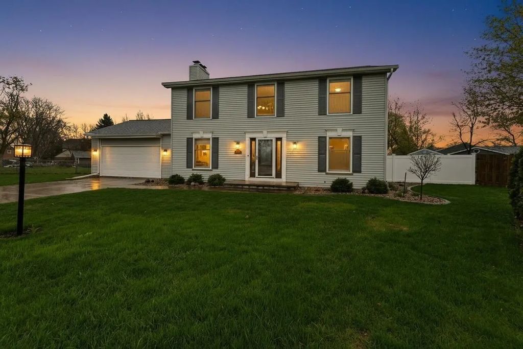 615 Mallard Court, DE PERE