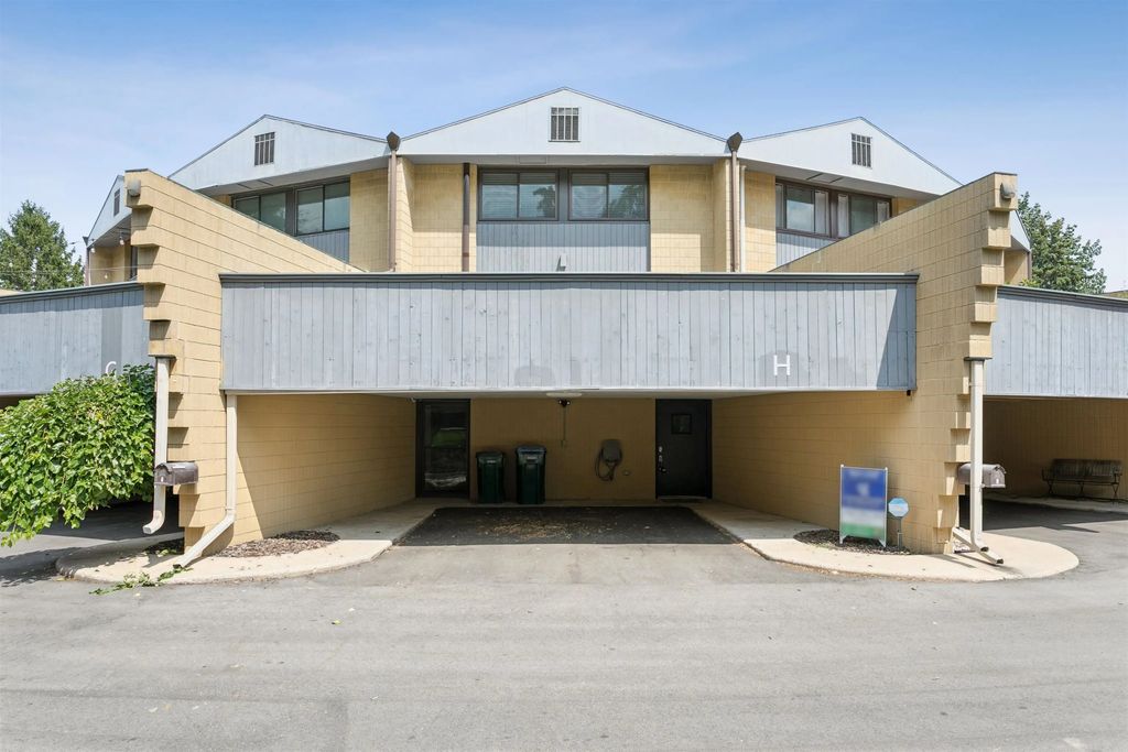 4545 W Pine Street, APPLETON