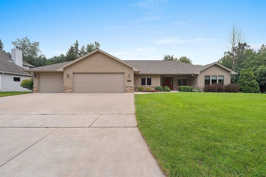 2474 Shady Oak Drive, GREEN BAY