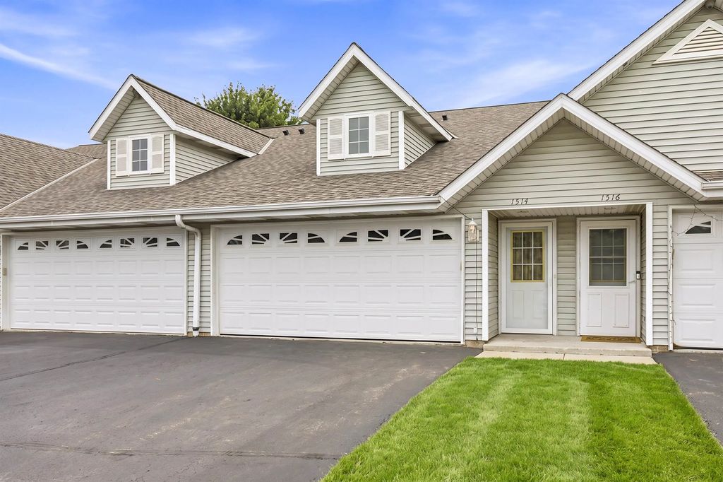 1514 Watercress Circle, WEST BEND