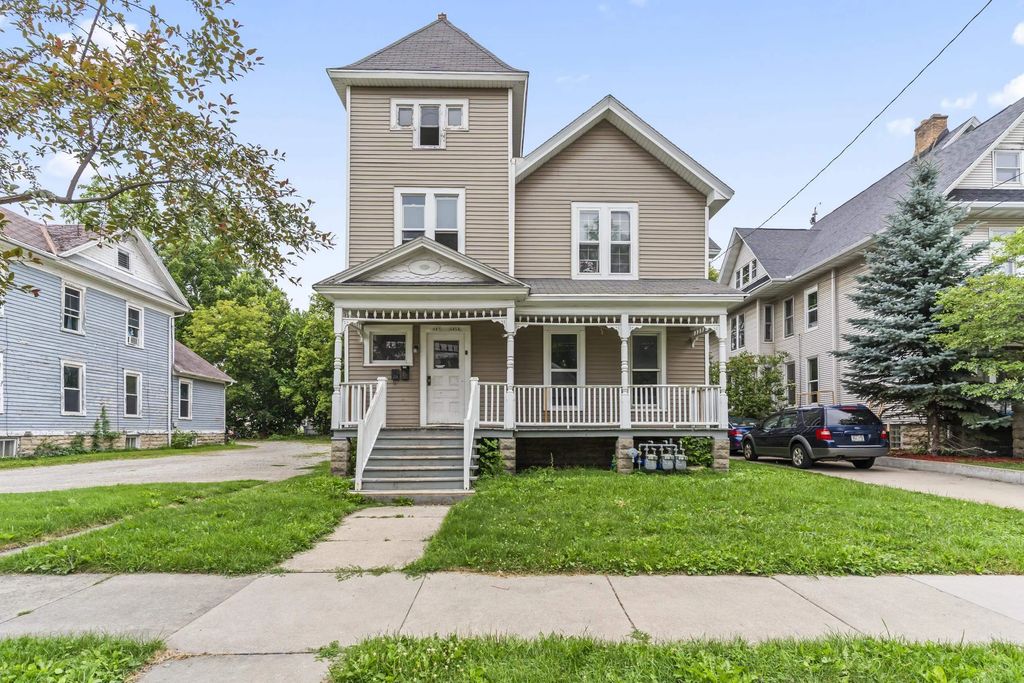 685 Franklin Street, OSHKOSH