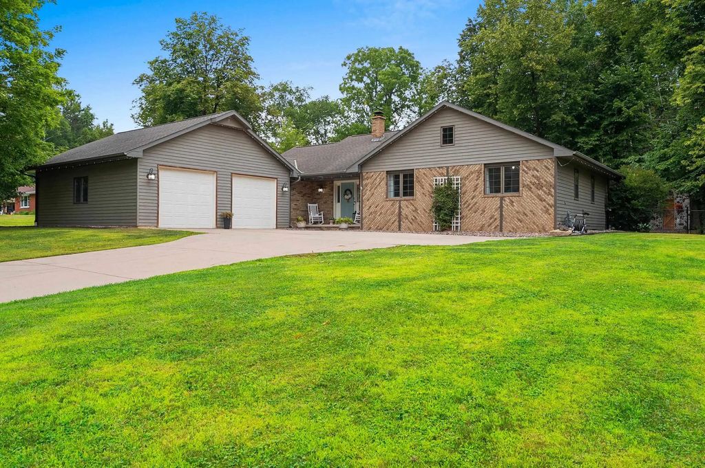 915 La Count Road, GREEN BAY