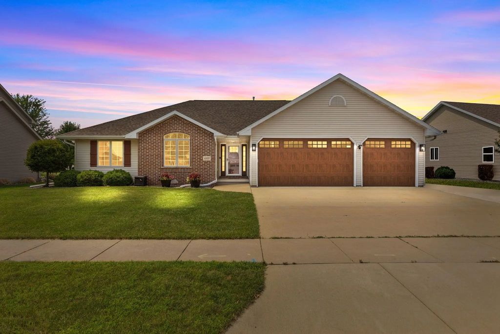 4807 N Fuji Drive, APPLETON