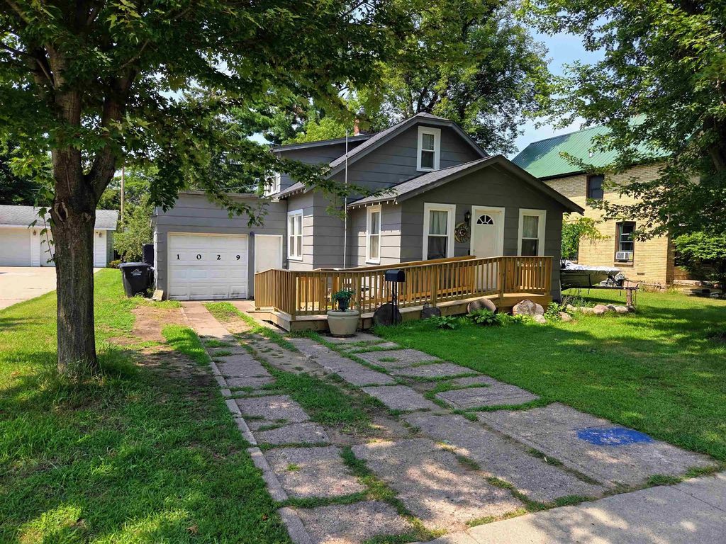 1029 S Main Street, SHAWANO