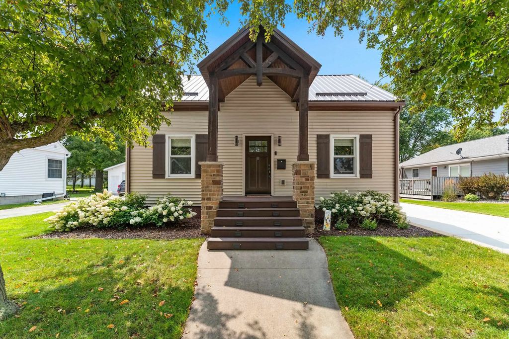 532 Robbins Street, SEYMOUR