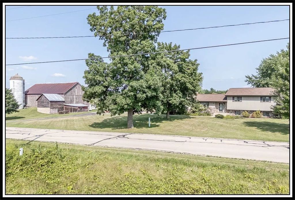 N3212 Bean City Road, NEW LONDON