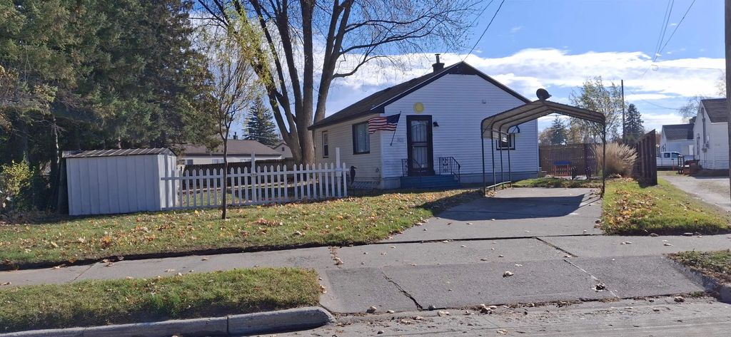 921 Raton Court, MANITOWOC