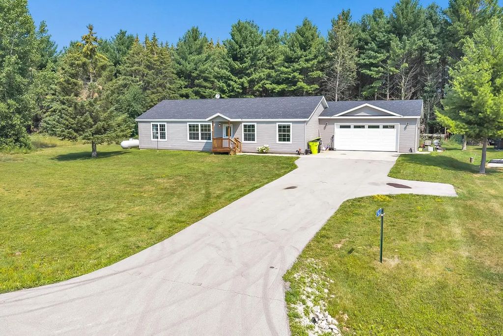7340 N Summerset Circle, STURGEON BAY