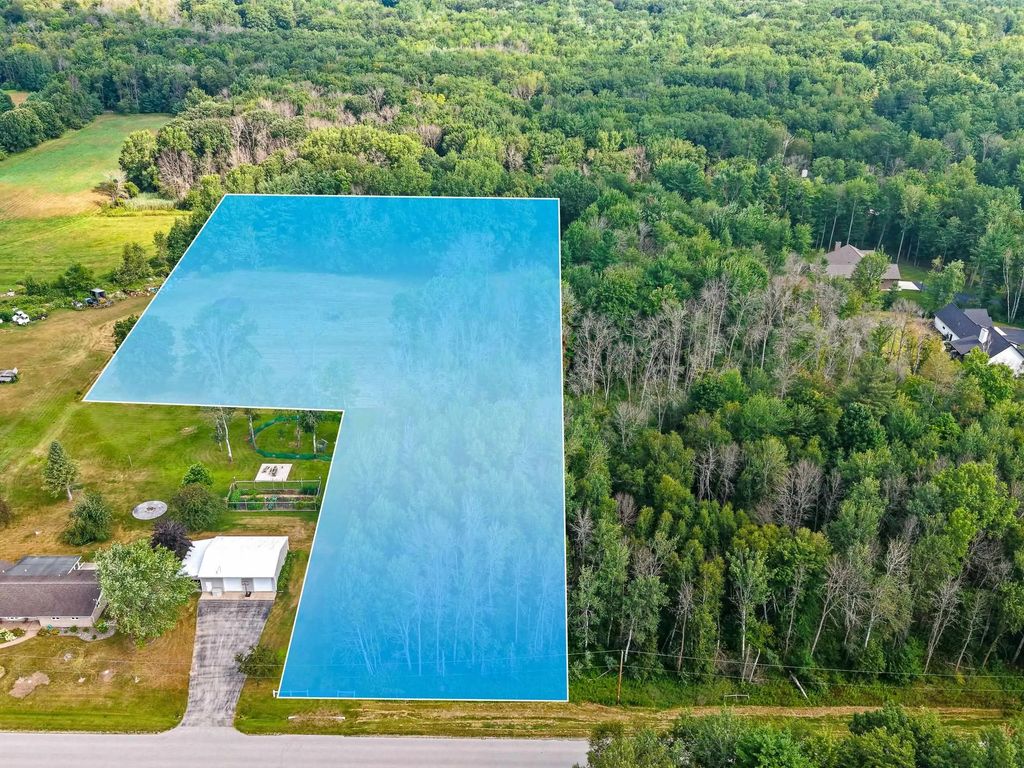 3610 Shady Lane, SUAMICO