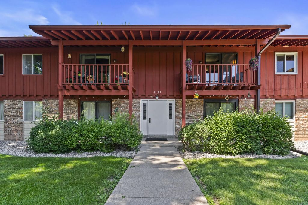 3182 Justin Court, APPLETON
