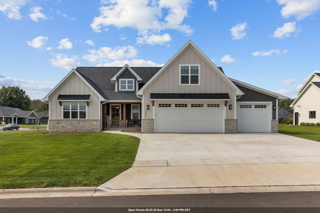 1029 Lancaster Court, GREEN BAY