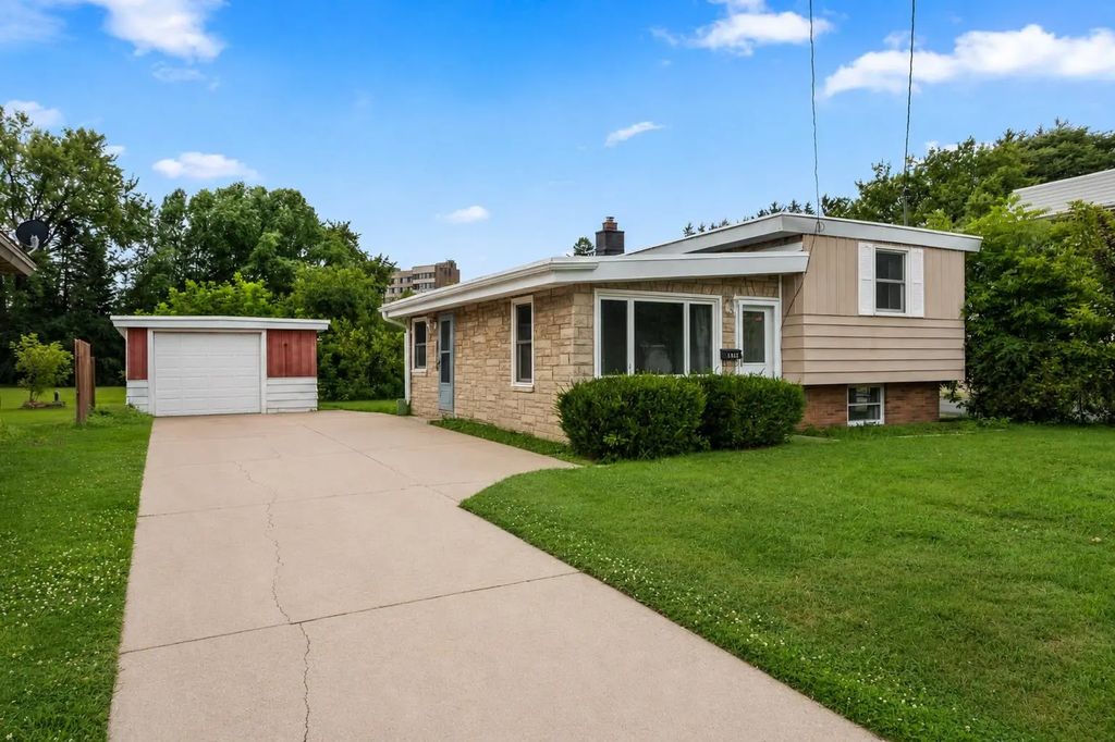 1413 Western Avenue, GREEN BAY