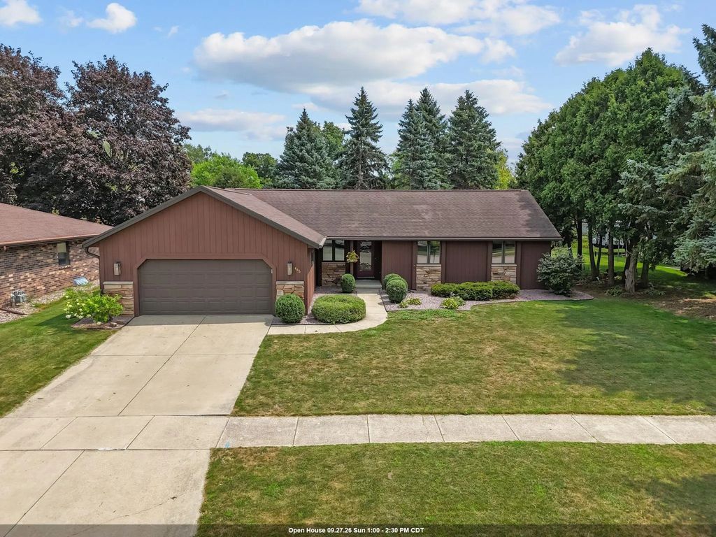 406 Silver Spring Drive, GREEN BAY