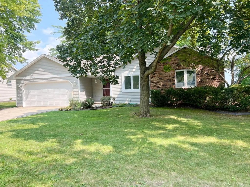 2151 Woodcrest Drive, GREEN BAY