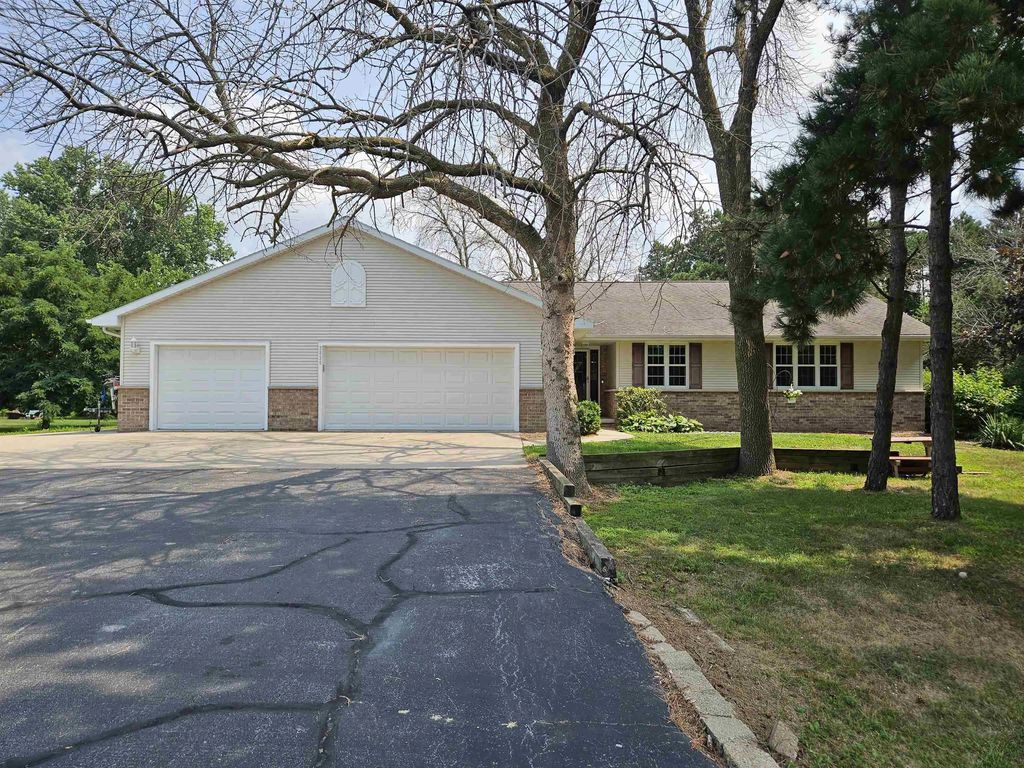 3830 Nicolet Drive, GREEN BAY