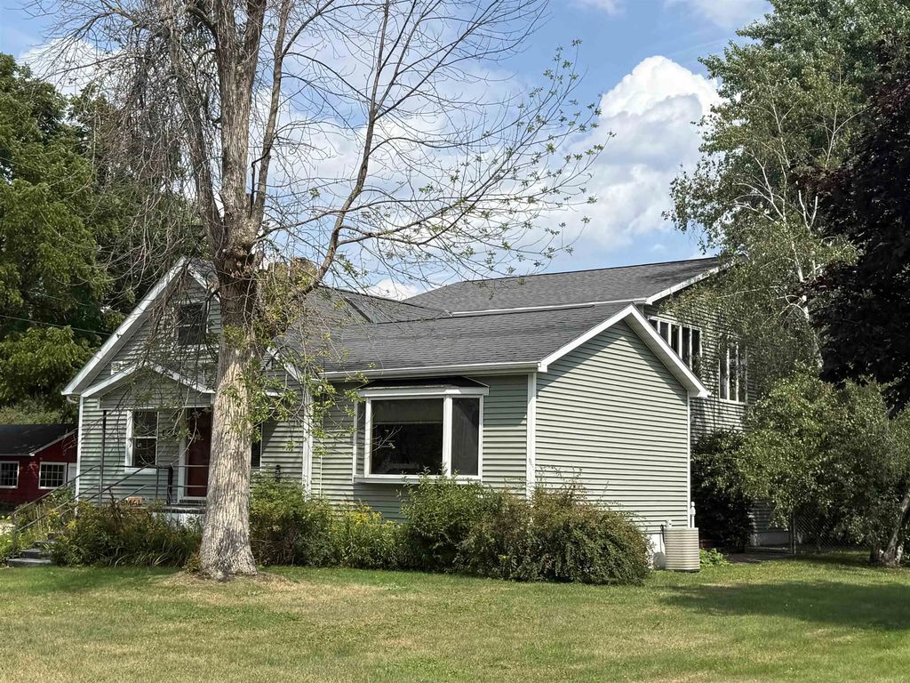 4216 4th Street, MENOMINEE