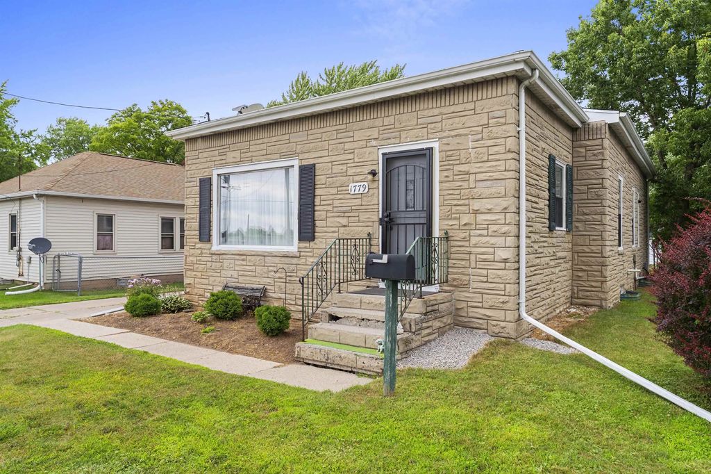 1779 E Mason Street, GREEN BAY