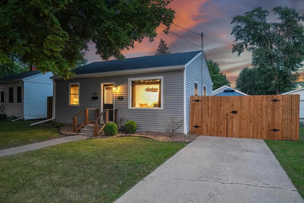 1831 14th Avenue, GREEN BAY