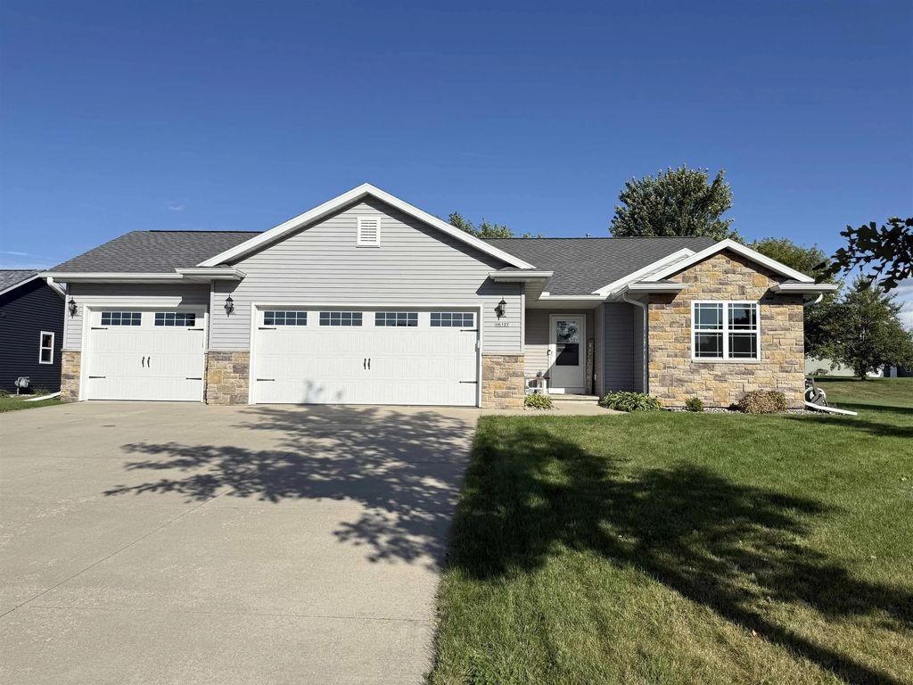 W6127 Sherwood Point Drive, GREENVILLE
