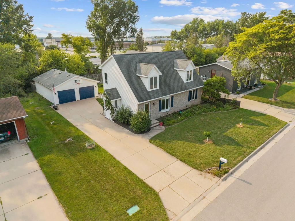 2345 Brantwood Drive, NEENAH