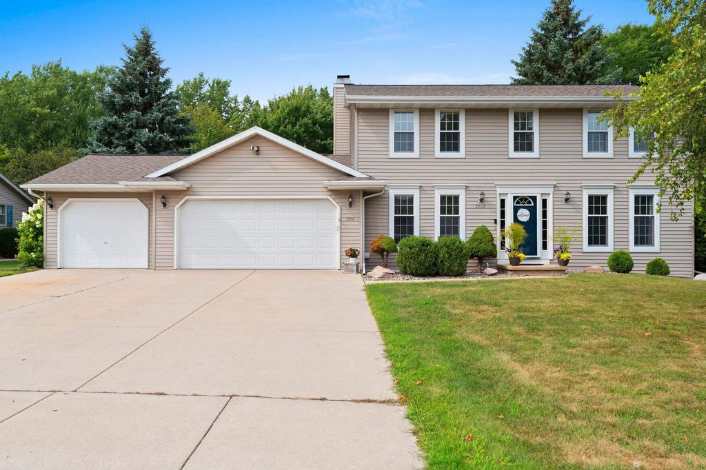 2906 Sunray Lane, GREEN BAY