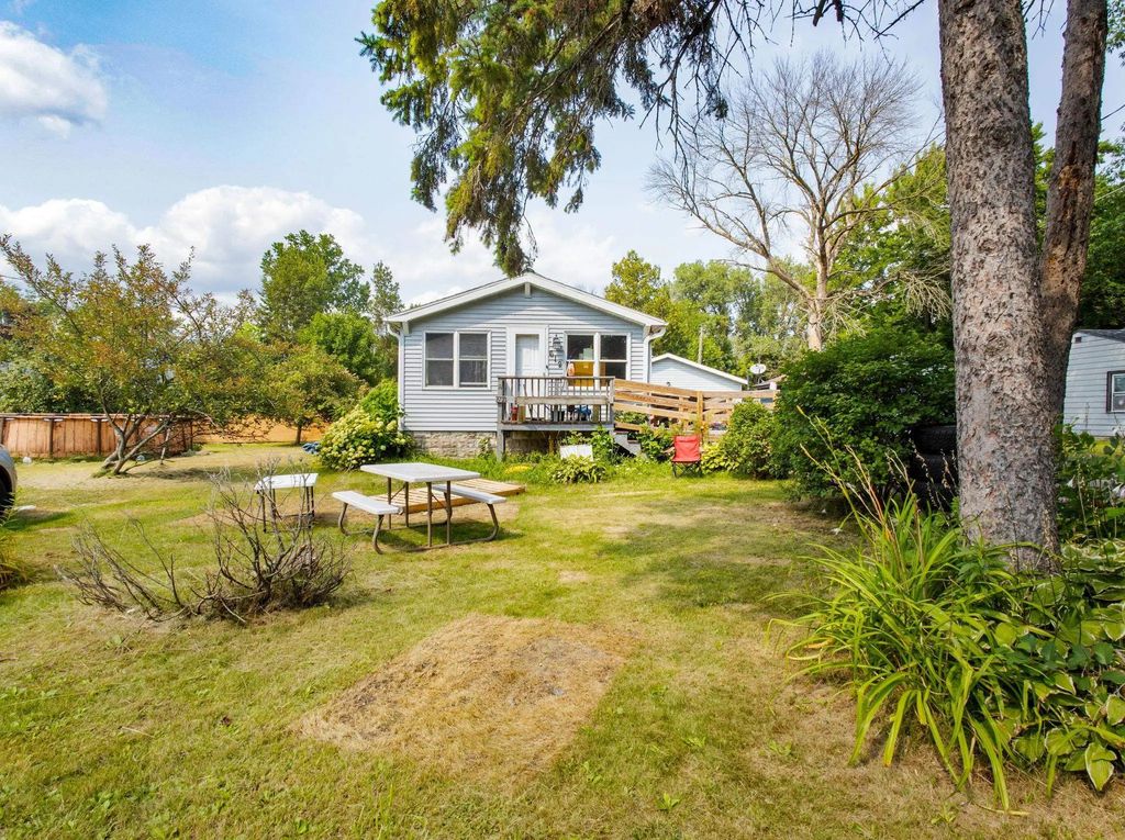 612 44th Avenue, MENOMINEE