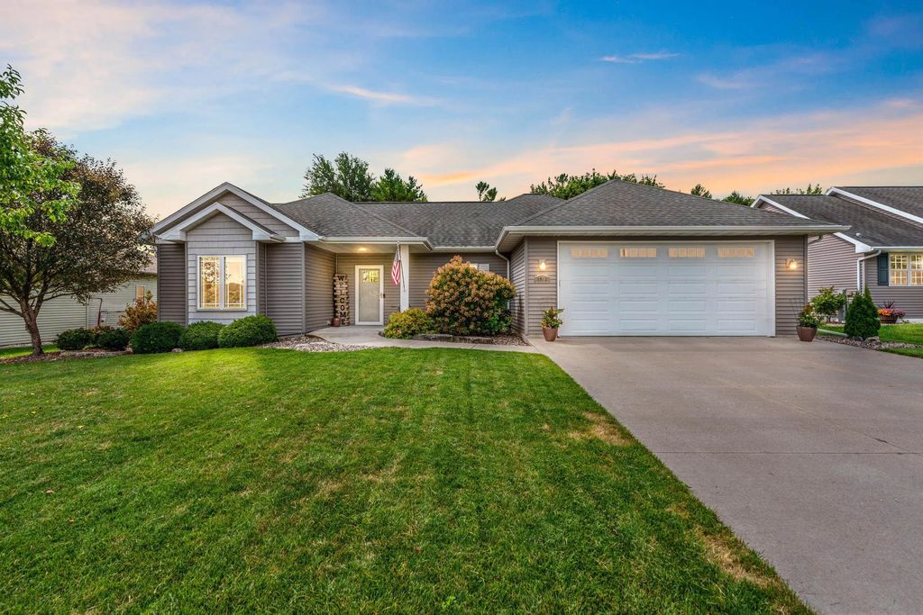 1951 Jacobsen Road, NEENAH