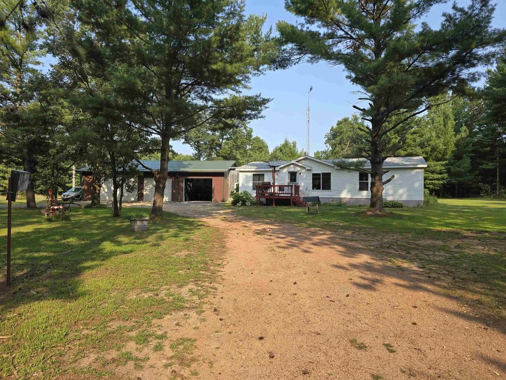 N4980 Sand Lake Road, PLAINFIELD