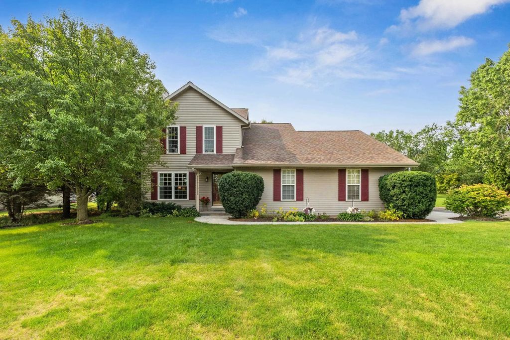 W6889 Greenridge Drive, GREENVILLE