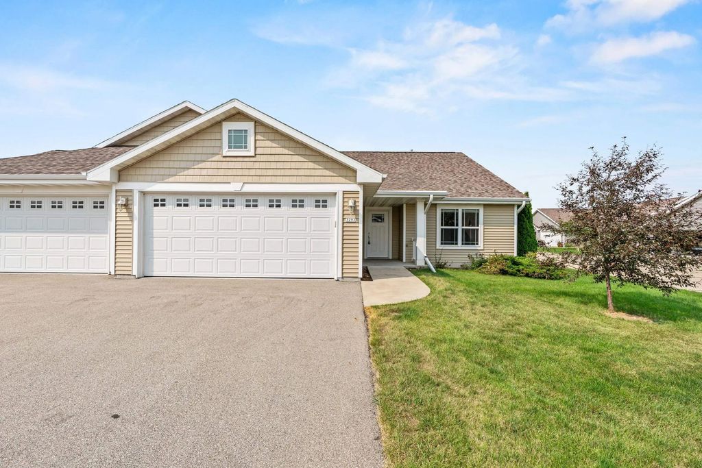 3292 Elk Ridge Drive, OSHKOSH