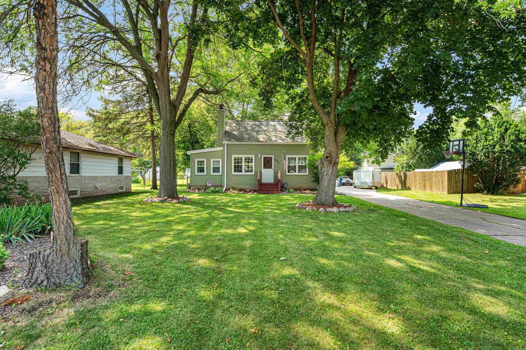 1427 Oak Street, OSHKOSH