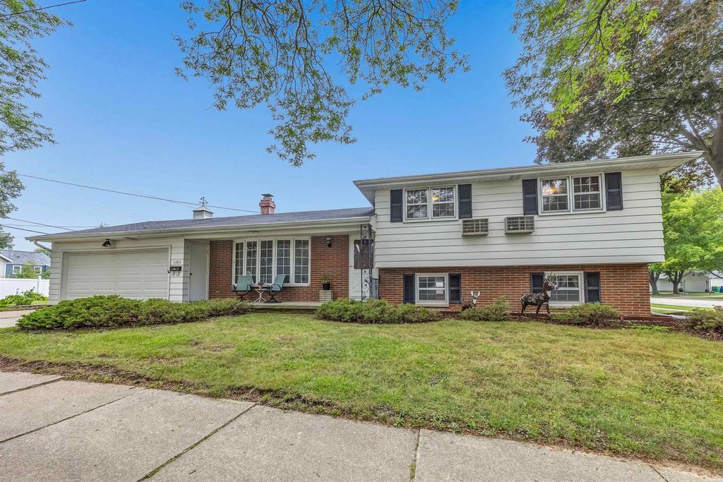 1383 Minahan Street, GREEN BAY
