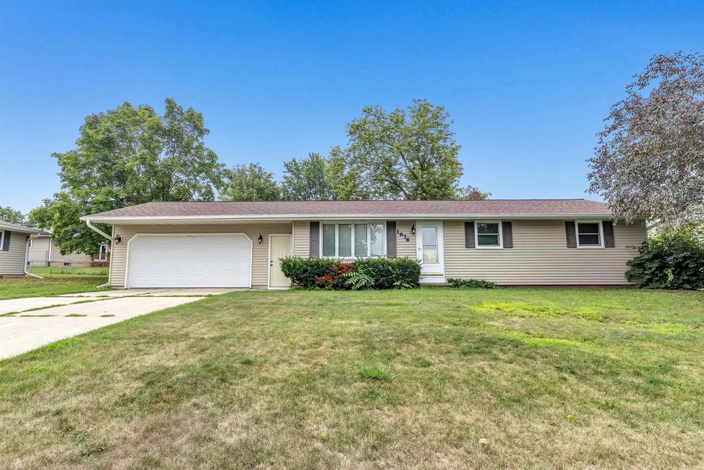 1676 Klaus Street, GREENLEAF