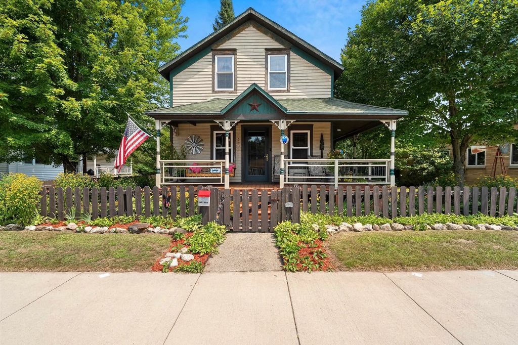 620 Main Street, WAUSAUKEE