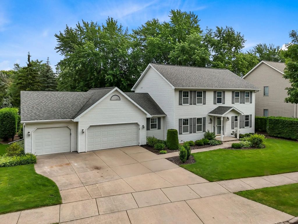 4224 Terraview Drive, APPLETON