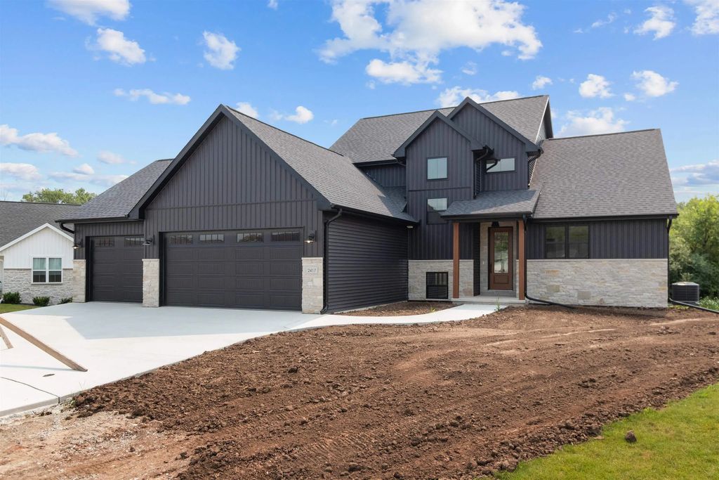 2417 Adrienne Court, DE PERE