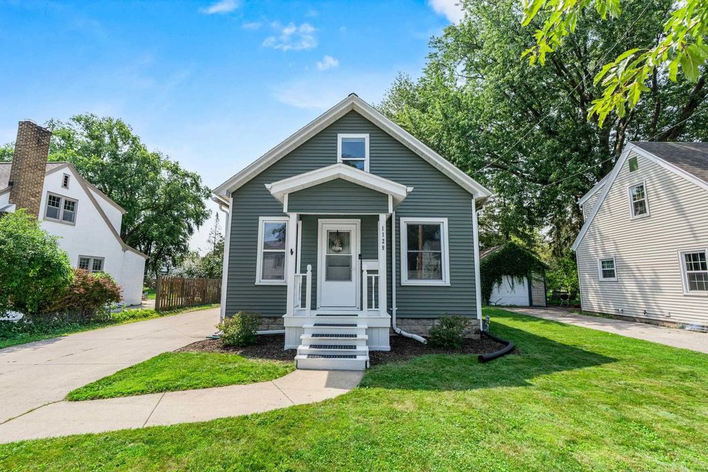 1129 Reed Street, GREEN BAY
