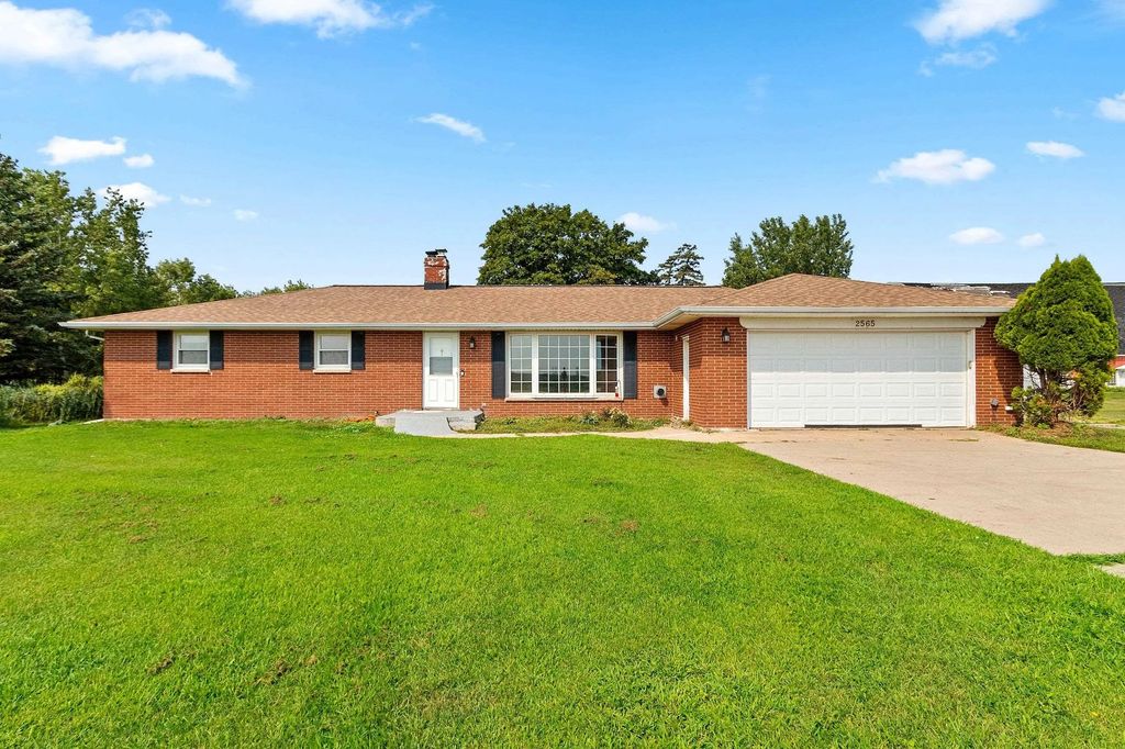 2565 S Pine Tree Road, DE PERE