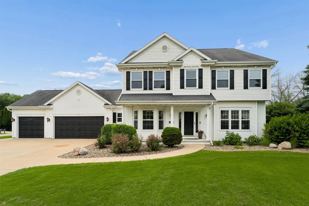 2809 Pine Ridge Road, OSHKOSH
