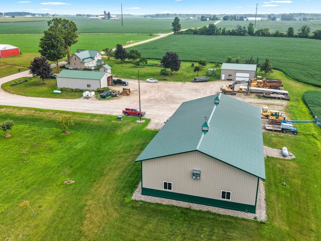 N5951 Division Road, CECIL