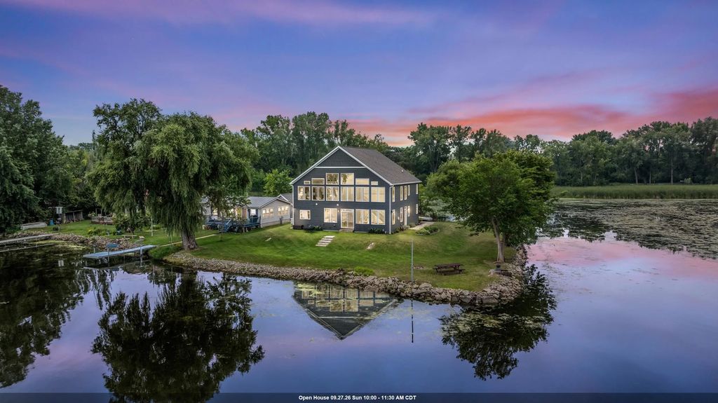 6392 Lakeshore Road, WINNECONNE