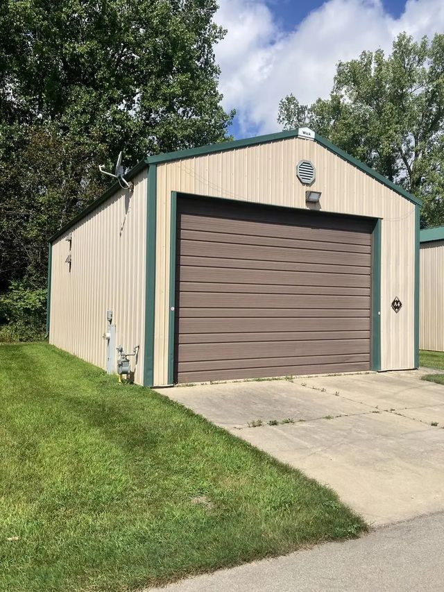 1094 Fernando Drive 16, DE PERE