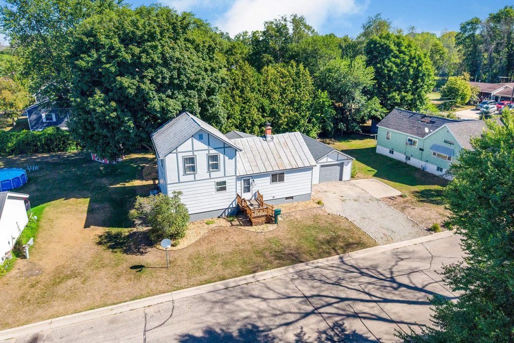 617 4th Street, OCONTO