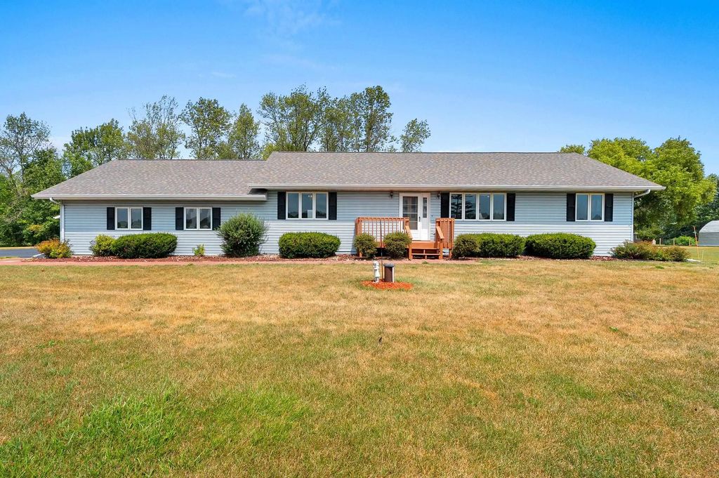 N2904 N 13th Road, COLEMAN