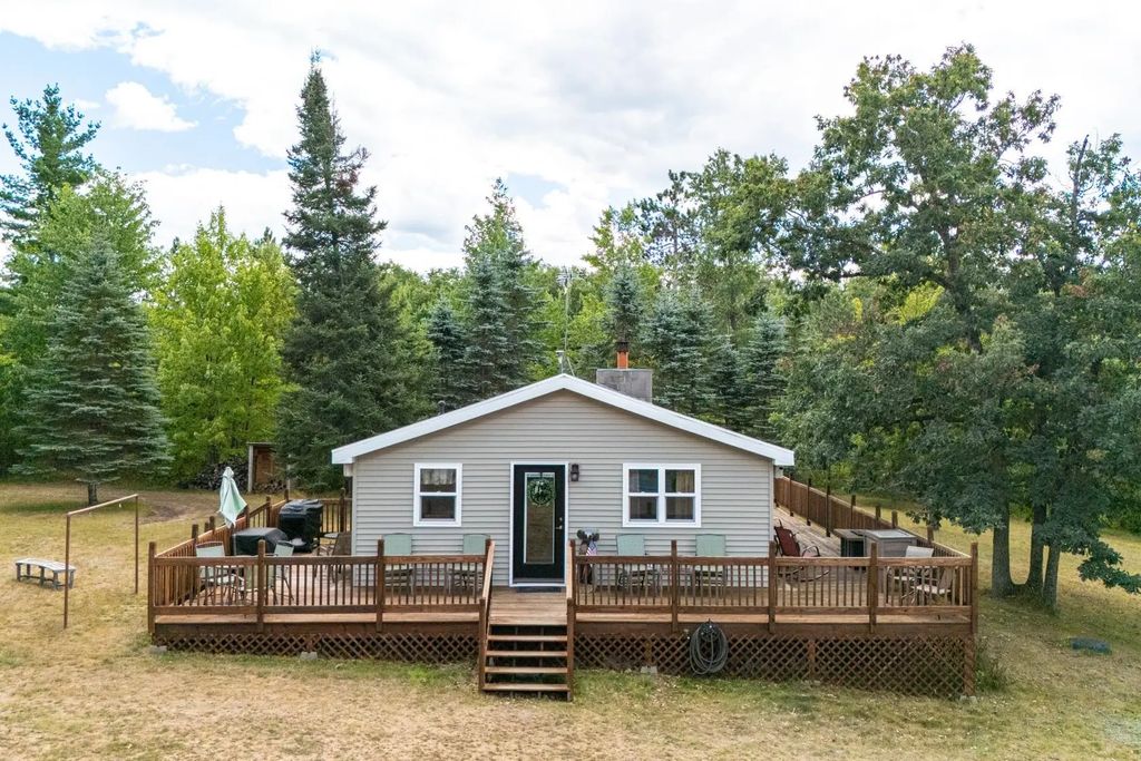 N6728 S 2nd Street, CRIVITZ