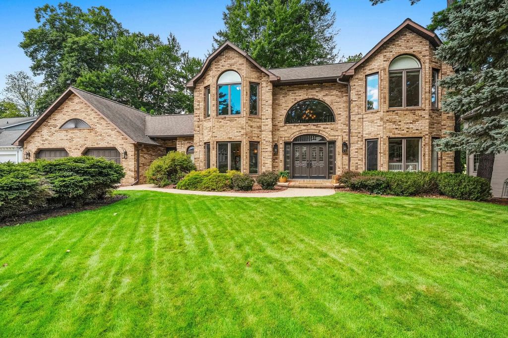 120 Garden Gate Court, GREEN BAY