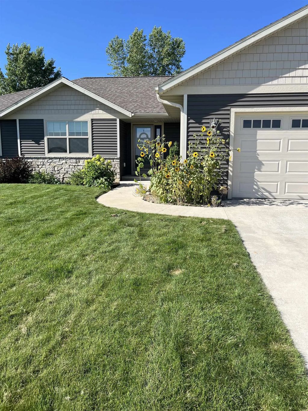 3004 Stahl Road, SHEBOYGAN