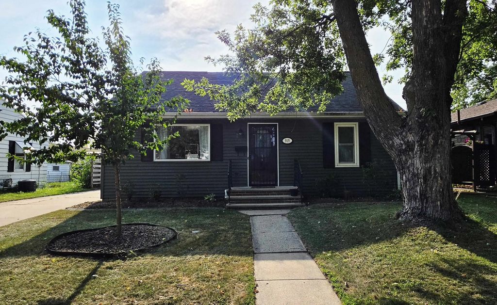 919 N Sharon Street, APPLETON