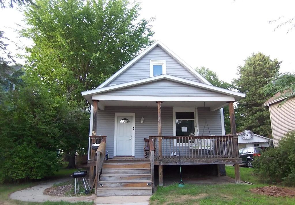 1136 Garfield Avenue, MARINETTE