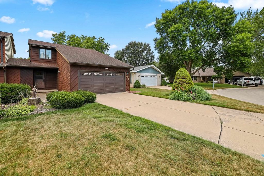 1043 Coppens Road, GREEN BAY